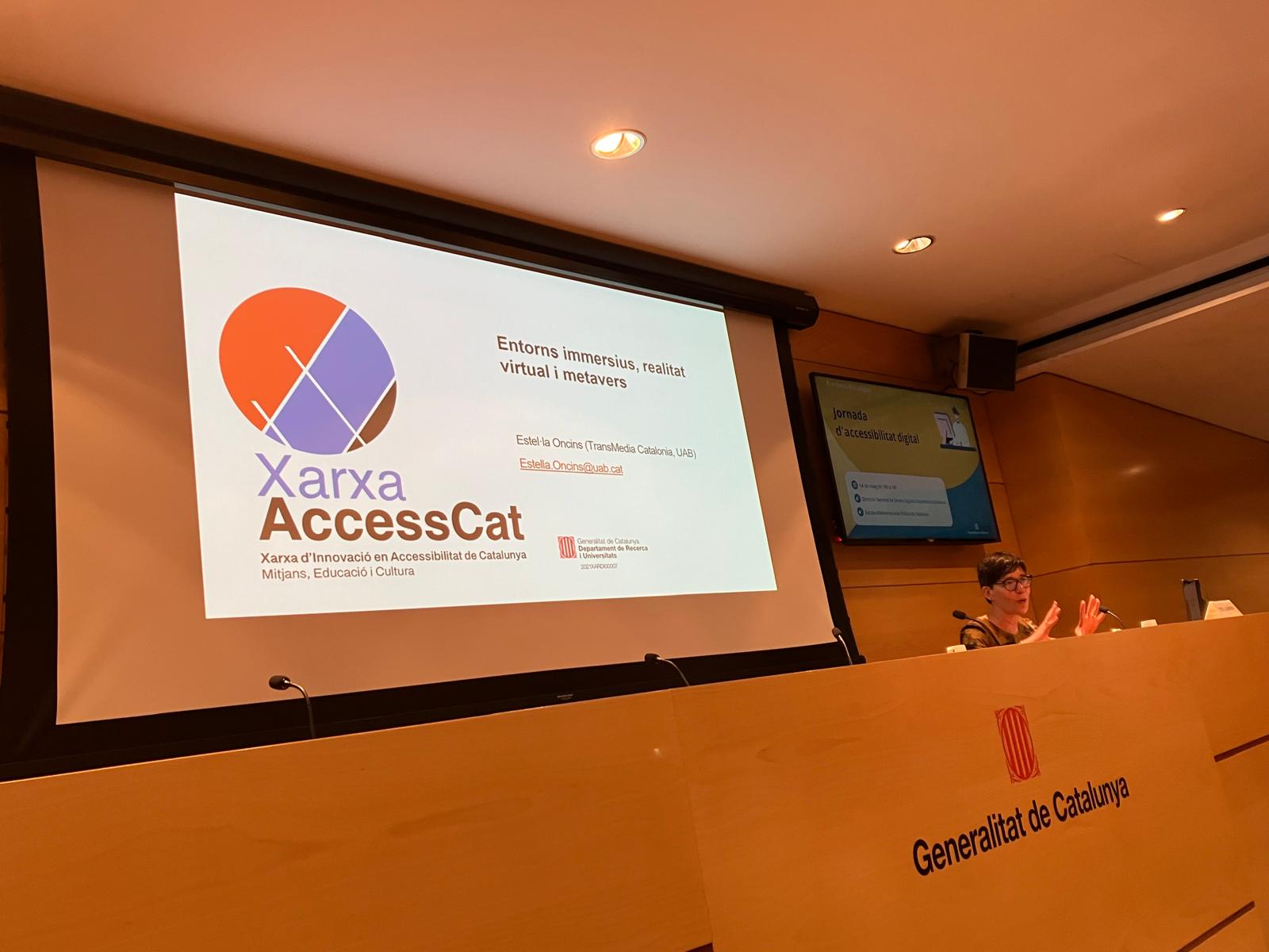 La investigadora Estel·la Oncins en la jornada sobre accesibilidad de la Generalitat de Cataluña.